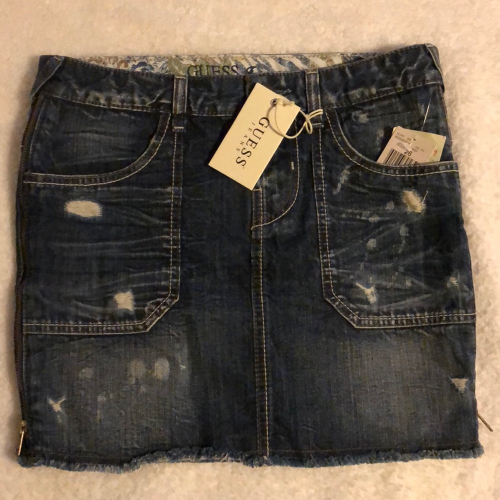 Guess mini skirt